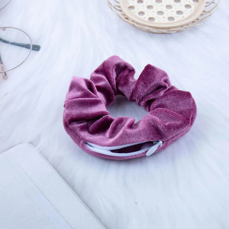 Hair Tie Hair Scrunchie ⁣⁣⁣⁣With Hidden Stash Pocket