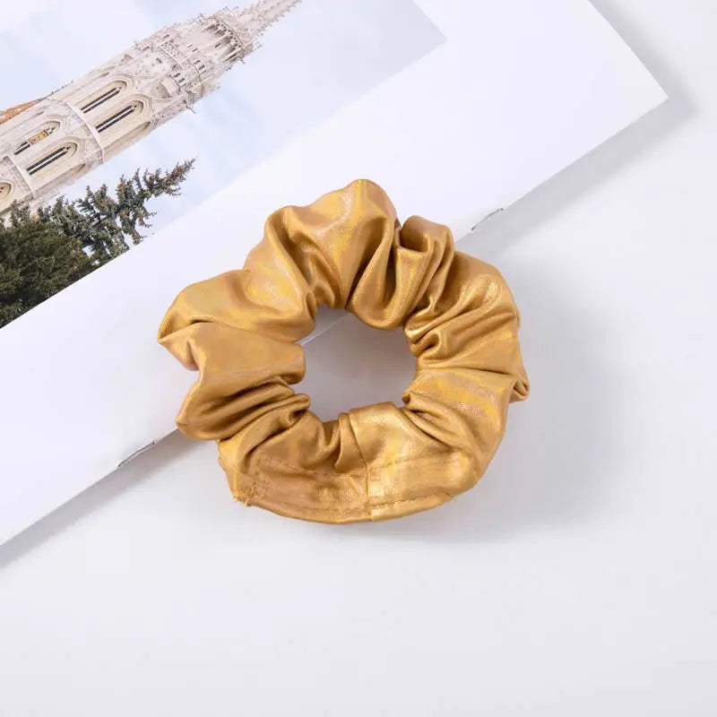 Hair Scrunchie ⁣⁣⁣⁣With Hidden Stash pocket